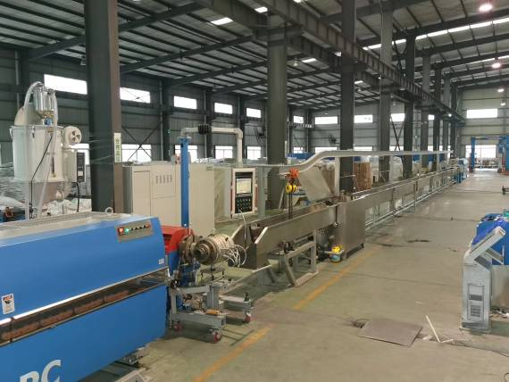 U-253 挤出机生产线